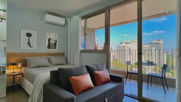 Apartamento | 1 quarto, escrivaninha, espaço de trabalho para notebook
