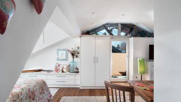 Bügeleisen/Bügelbrett, kostenloses WLAN, Bettwäsche