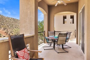 Outdoor dining - Red Cliffs | Resort Amenities (Hurricane)