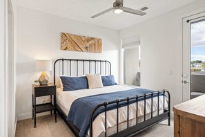 4 多间卧室、熨斗/熨衣板、旅行婴儿床、WiFi