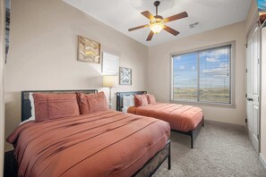 3 bedrooms, iron/ironing board, WiFi, bed sheets