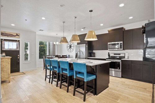 By the Sea | Ocean Vibes in the Desert!