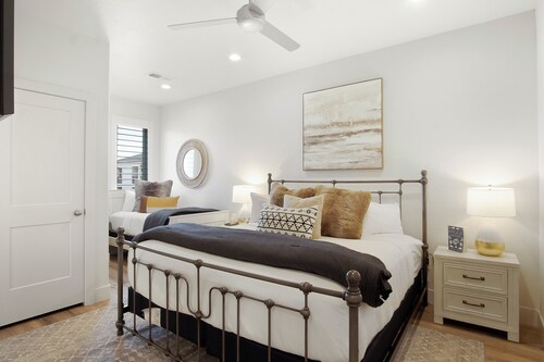 Hygge House | EV Charger