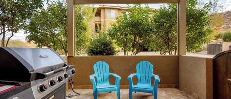 المنطقة المحيطة بالمنشأة