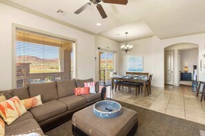 TV, fireplace - Desert Ocean Vibes- Resort Amenities (Hurricane)