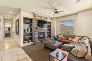 TV, fireplace - Desert Ocean Vibes- Resort Amenities (Hurricane)