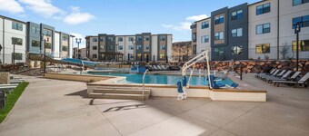 Vintage Desert 5 BDR Heated Pool Lazy River & Slide