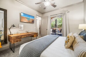 3 bedrooms, iron/ironing board, WiFi, bed sheets - Poolside Retreat | Directly across from pool! (Hurricane)