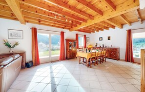 Interior - 2 bedroom awesome home in Louvie-Soubiron (Louvie-Soubiron)