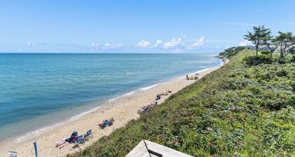 Vineyard Sound Retreat Sleeps 6!