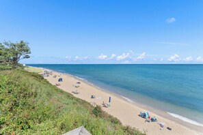 Beach nearby - Vineyard Sound Retreat Sleeps 6! (Mashpee)