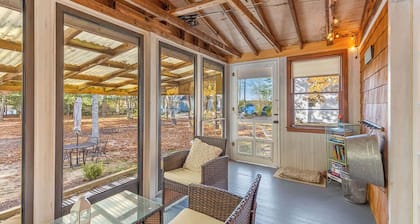 Cappawack Cottage | Firepit & Private Beach Nearby