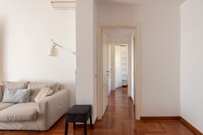 Living area - Vittorio Panoramic Apartment (Roma)