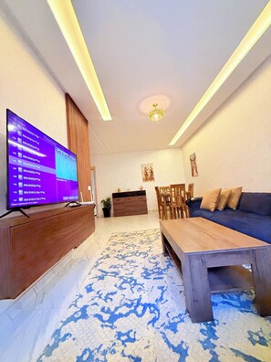 スマートテレビ、ステレオ