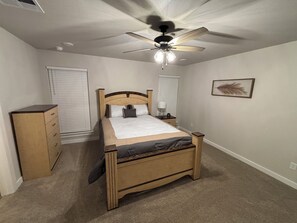3 bedrooms, iron/ironing board, WiFi