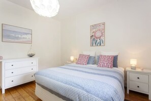 2 habitaciones, tabla de planchar con plancha y wifi gratis 