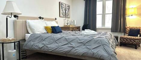 1 bedroom, desk, iron/ironing board, WiFi