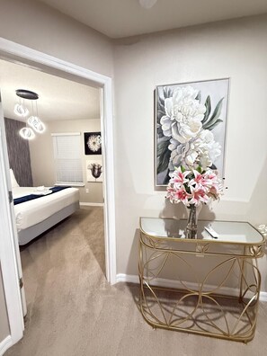 7 chambres, fer et planche à repasser, lit parapluie, Wi-Fi