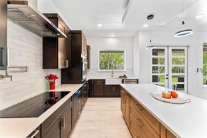 Microwave, oven, stovetop, dishwasher