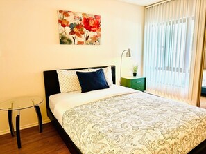 2 bedrooms, iron/ironing board, WiFi, bed sheets