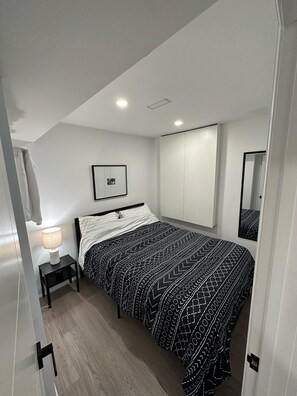 2 habitaciones, tabla de planchar con plancha y wifi gratis 