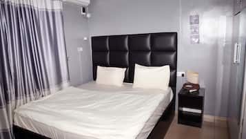 1 slaapkamer, een strijkplank/strijkijzer, wifi, beddengoed