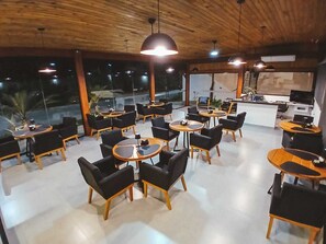 Free daily continental breakfast - Pousada Mirante do Sol (Paraty)