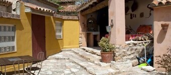 Casa rural 'Jara' con terraza privada, jardín privado y Wi-Fi