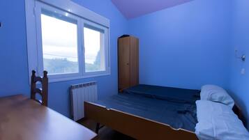 4 soverom, strykejern/-brett, wi-fi (inkludert) og sengetøy