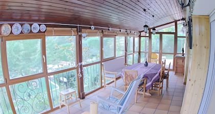 Chalet 'El Cerezo Rojo' with Lake View, Wi-Fi and Air Conditioning