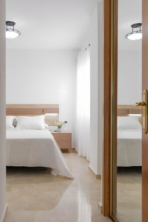 3 bedrooms, iron/ironing board, free WiFi, bed sheets - Your Oasis in Malaga Apartment with Shared Pool and Wi-Fi (Cala del Moral)