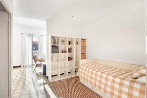 1 chambre, fer et planche Ă repasser, Wi-Fi gratuit, draps fournis