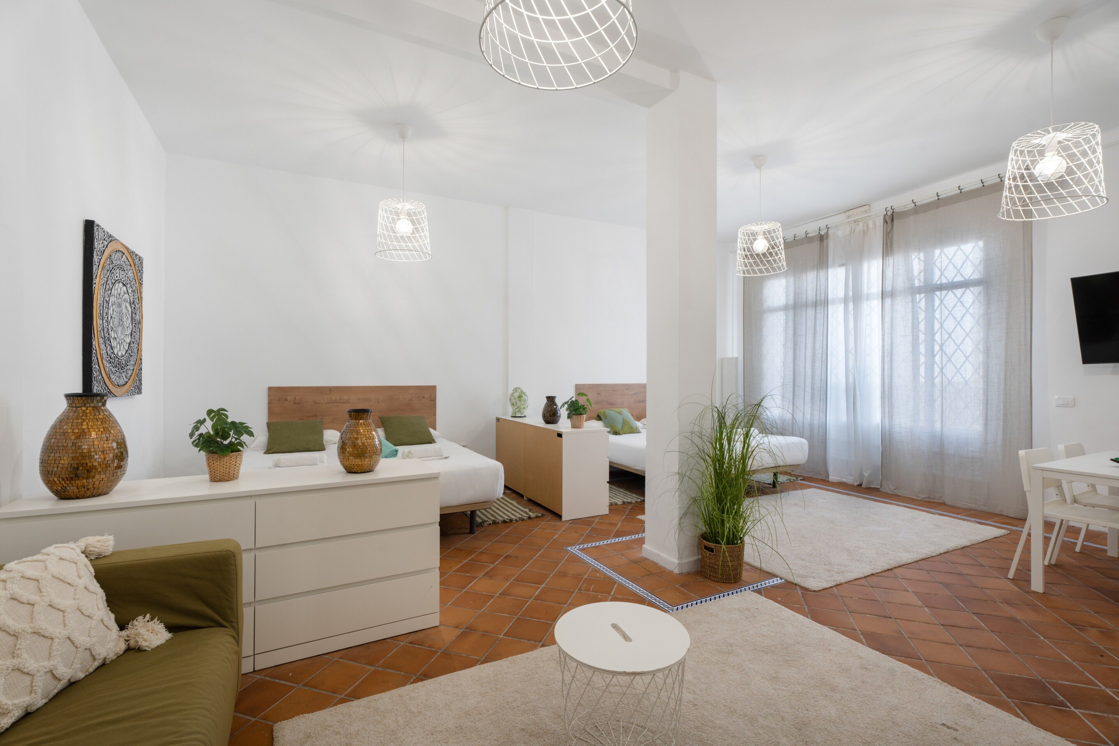 4 habitaciones, tabla de planchar con plancha y wifi gratis 