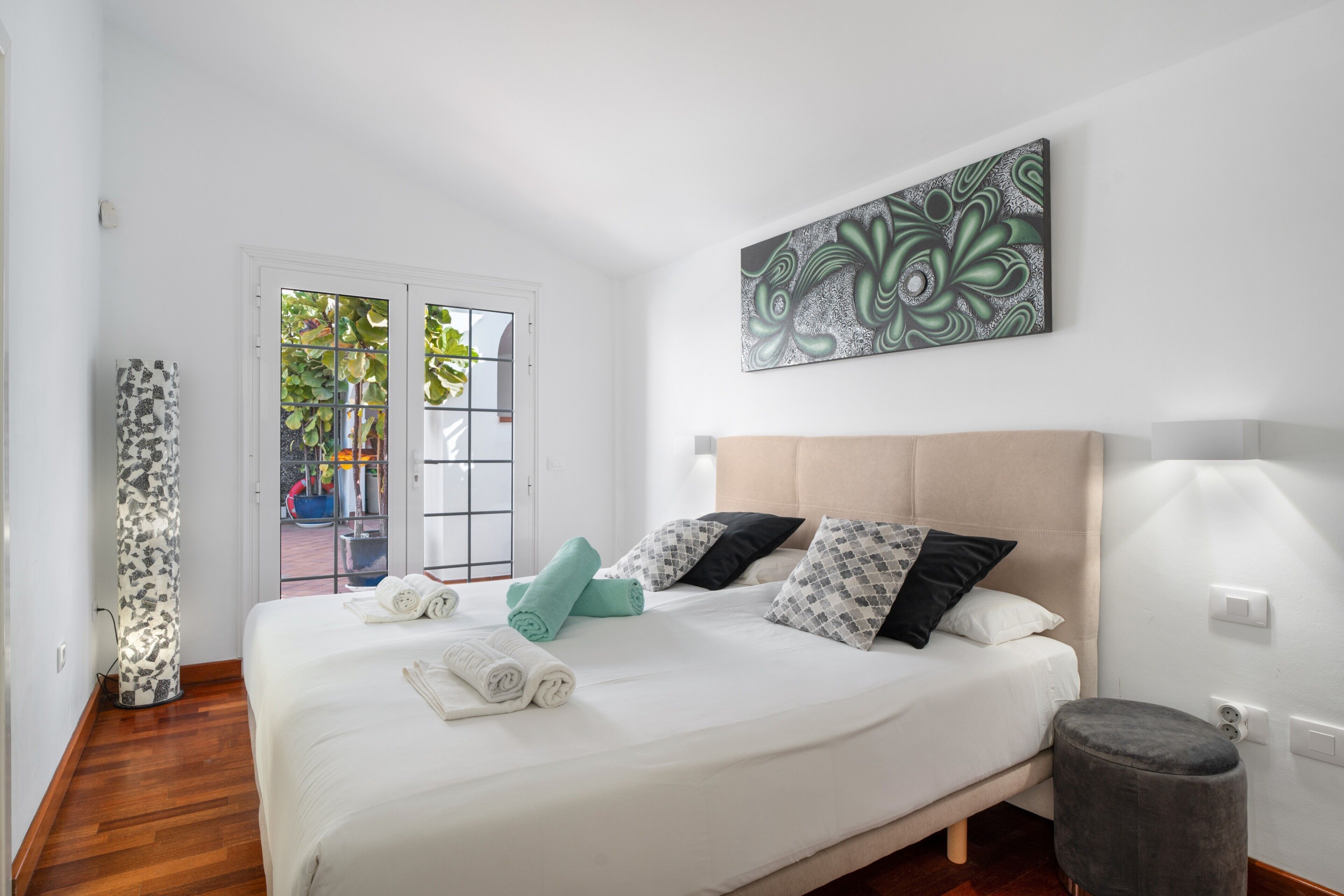 4 chambres, fer et planche à repasser, Wi-Fi gratuit, draps fournis