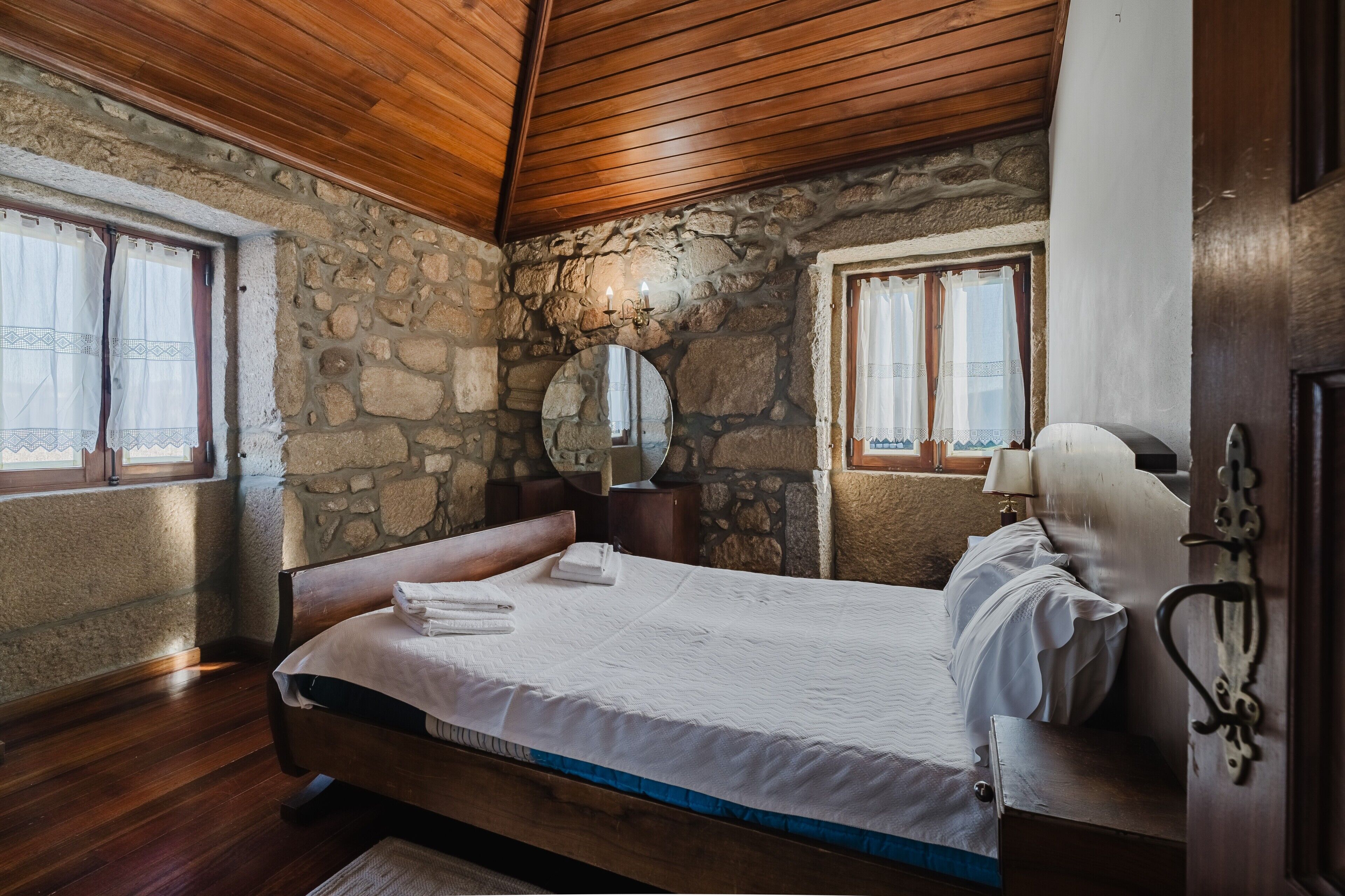 7 bedrooms, iron/ironing board, free WiFi, bed sheets