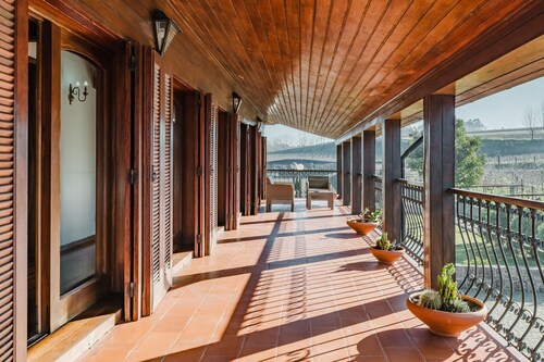 Country House 'Quinta Das Regadas' with Mountain View, Private Pool and Wi-Fi
