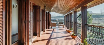 Country House 'Quinta Das Regadas' with Mountain View, Private Pool and Wi-Fi