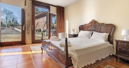 Country House 'Quinta Da Ataíde' with Mountain View, Wi-Fi, and Air Conditioning