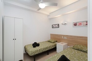 2 Schlafzimmer, Bügeleisen/Bügelbrett, kostenloses WLAN, Bettwäsche