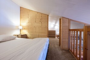 2 soverom og strykejern/-brett