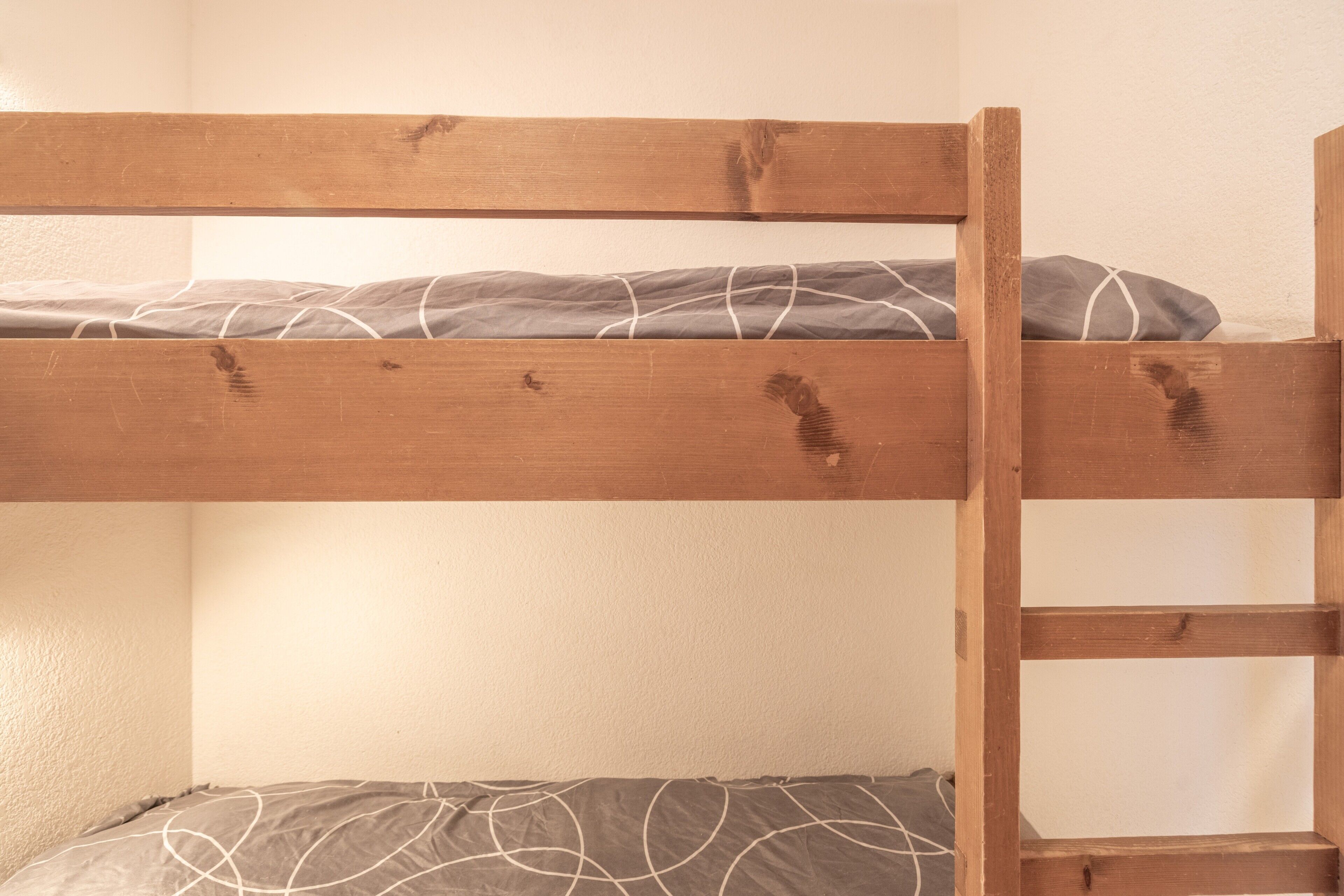 Iron/ironing board, free WiFi