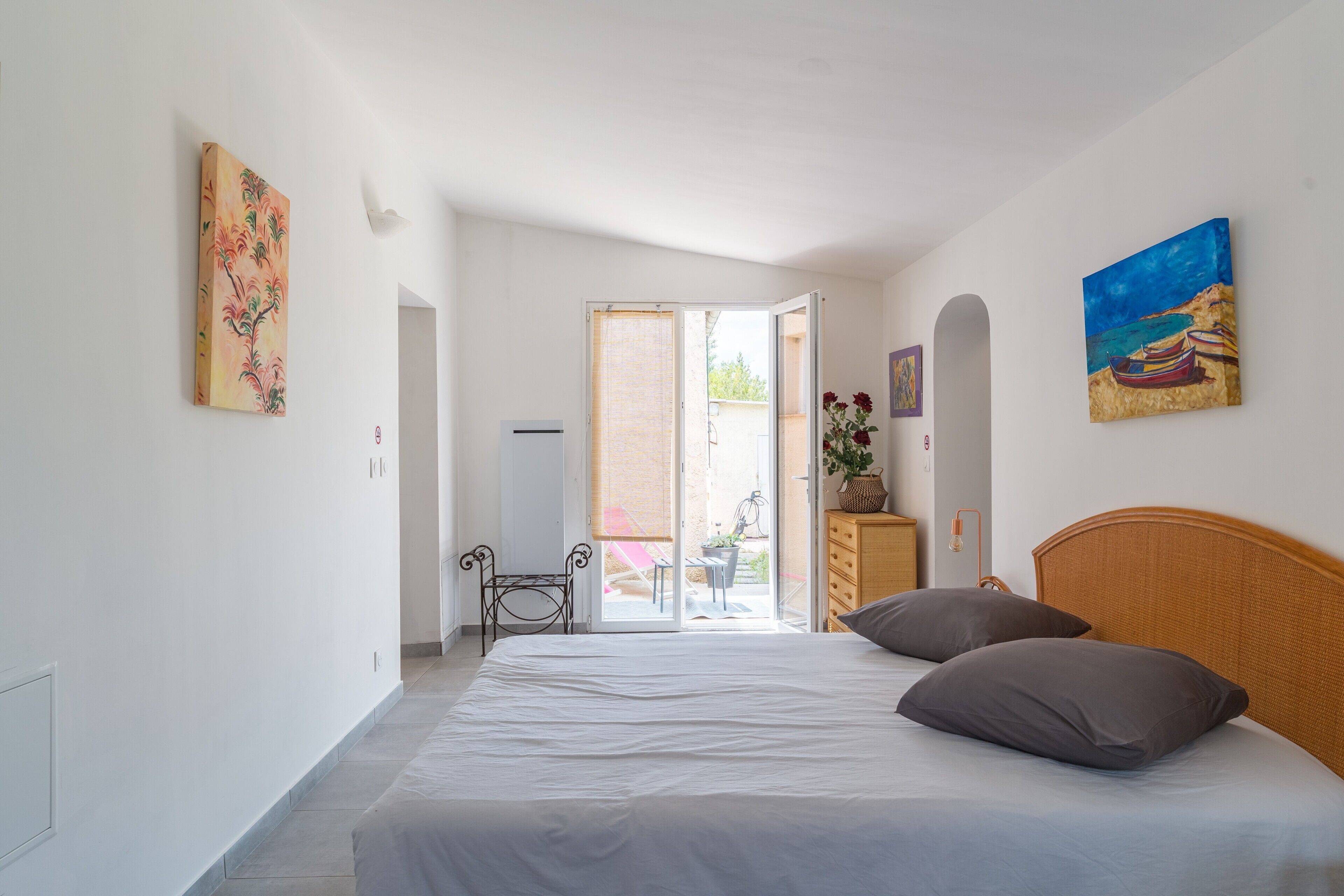 4 chambres, fer et planche à repasser, Wi-Fi gratuit, draps fournis
