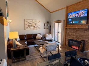 Smart-tv en een open haard