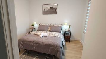 3 chambres, fer et planche à repasser, Wi-Fi, draps fournis