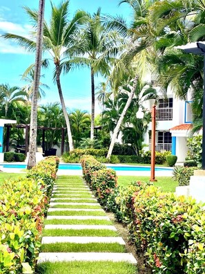 Property grounds - Charming 2-bedroom apartment with WiFi, AC in wonderful Punta Cana (Punta Cana)