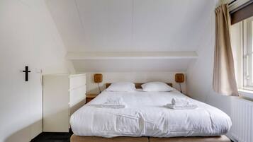 2 slaapkamers, een strijkplank/strijkijzer, wifi, beddengoed