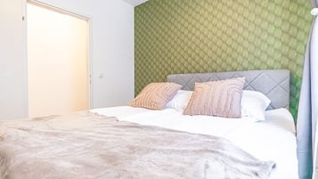 2 bedrooms, bed sheets