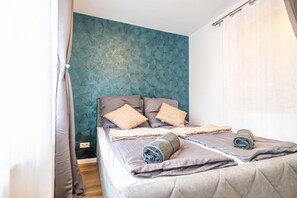 2 bedrooms, WiFi, bed sheets