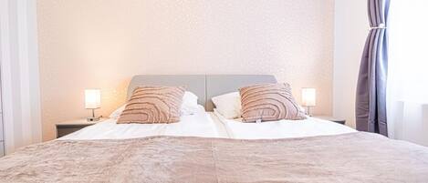 2 bedrooms, bed sheets