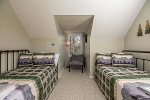 3 chambres, bureau, accès au Wi-Fi (inclus), literie fournie